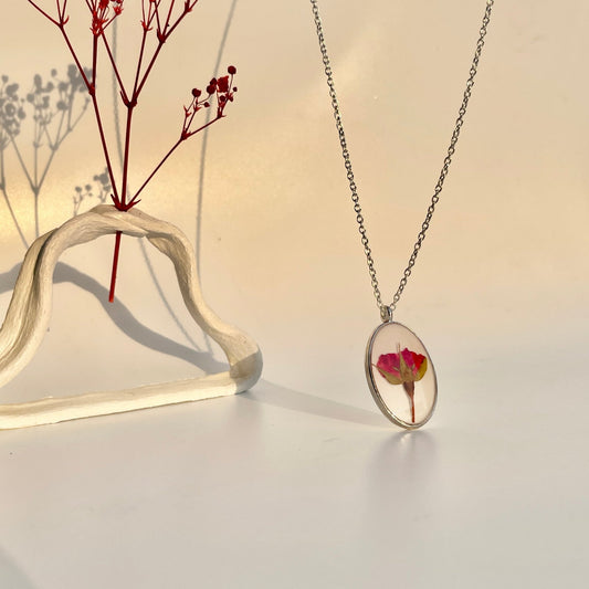 Handmade Real Flower Resin Oval Pendant – Anti-tarnish Chain Necklace