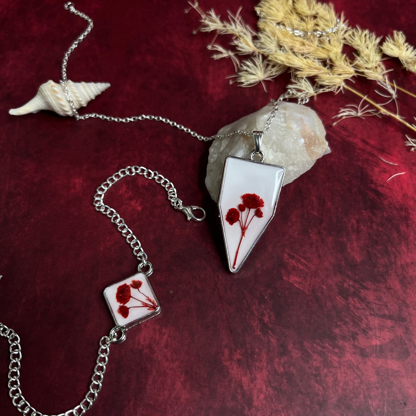 Handmade Red Flower Resin Necklace & Bracelet Set – Geometric Silver Jewelry