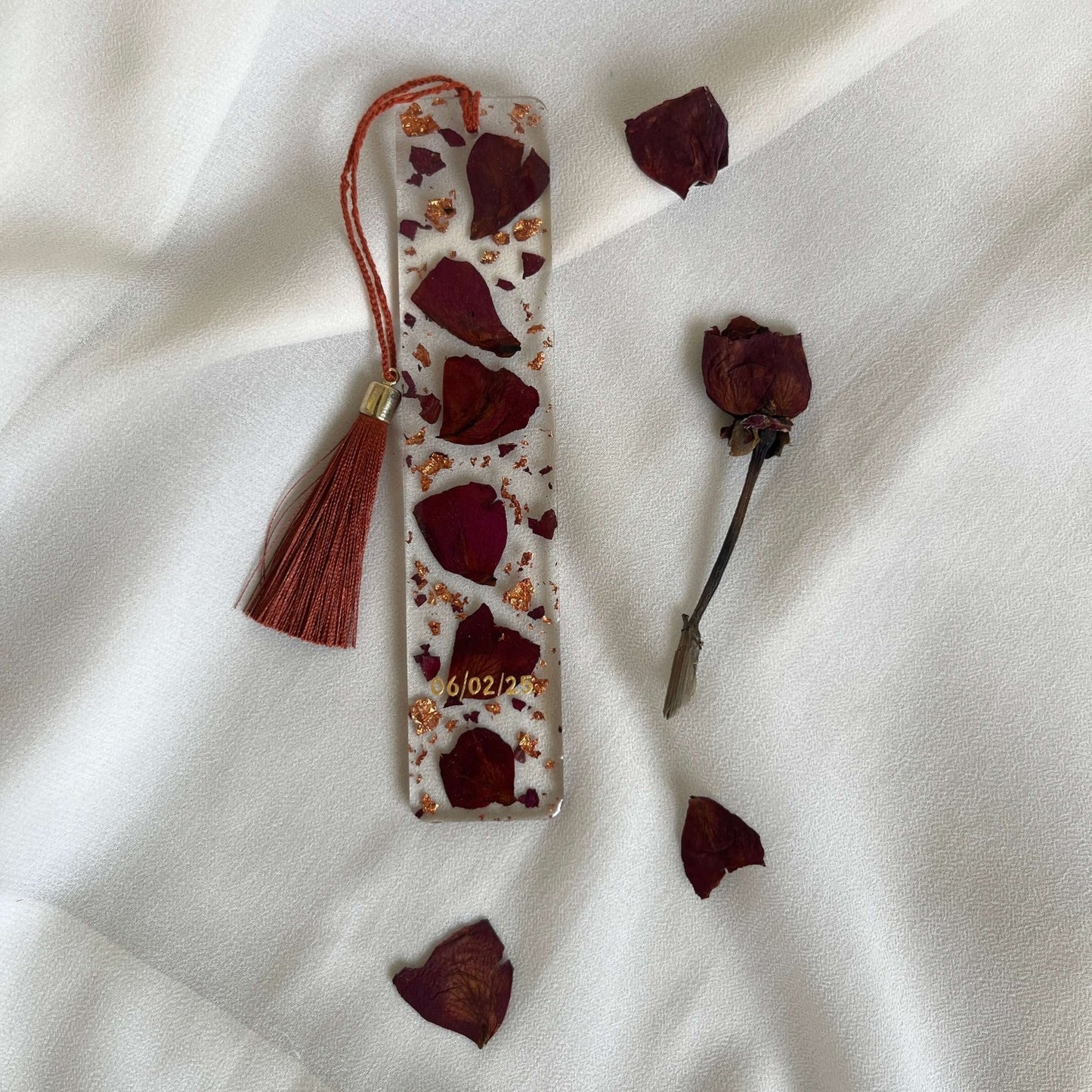 Custom Rose Petal Resin Bookmark – Handmade Floral Gift For Her