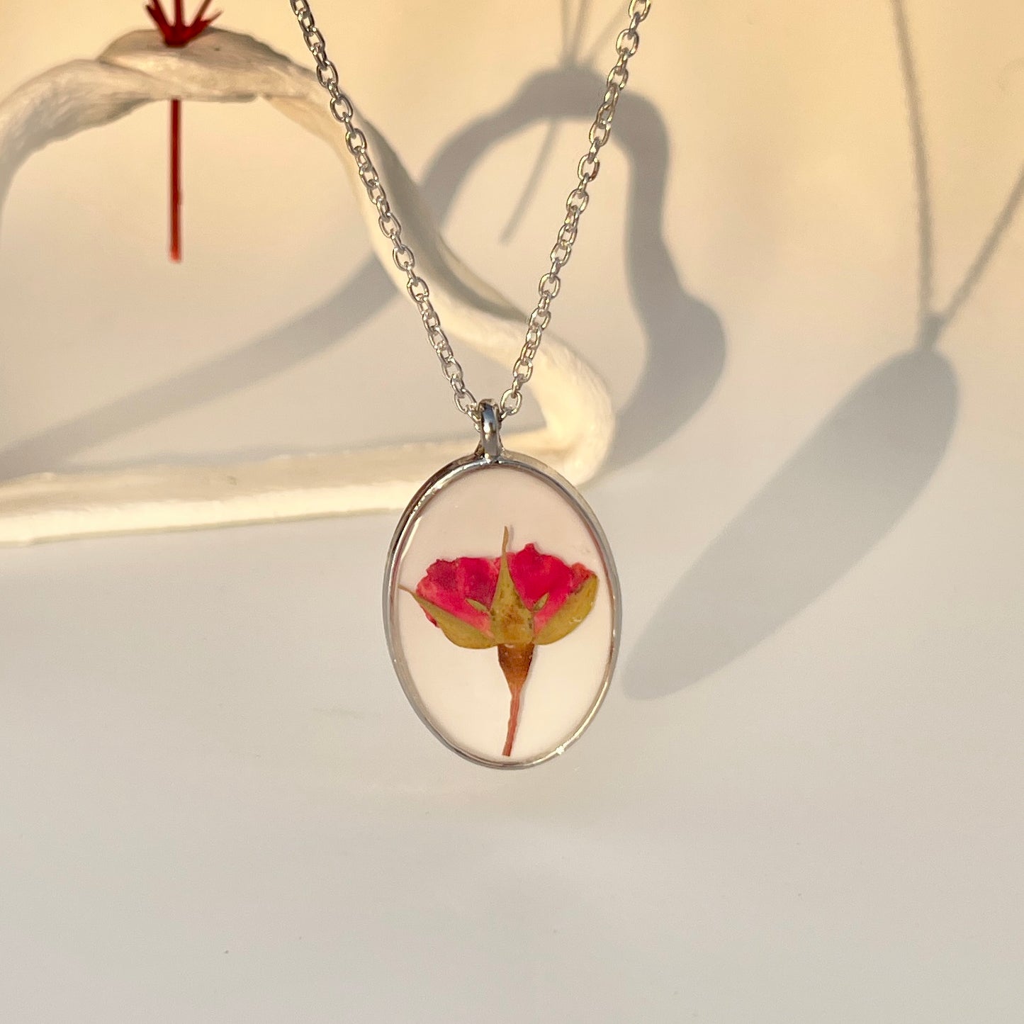 Handmade Real Flower Resin Oval Pendant – Anti-tarnish Chain Necklace