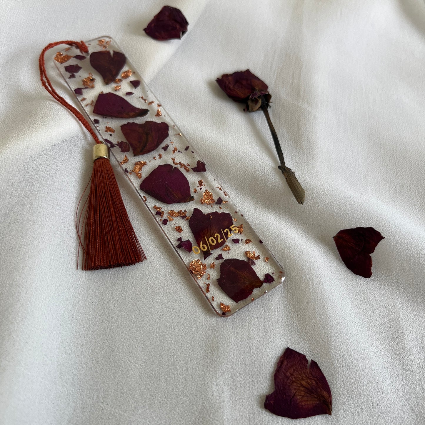 Custom Rose Petal Resin Bookmark – Handmade Floral Gift For Her
