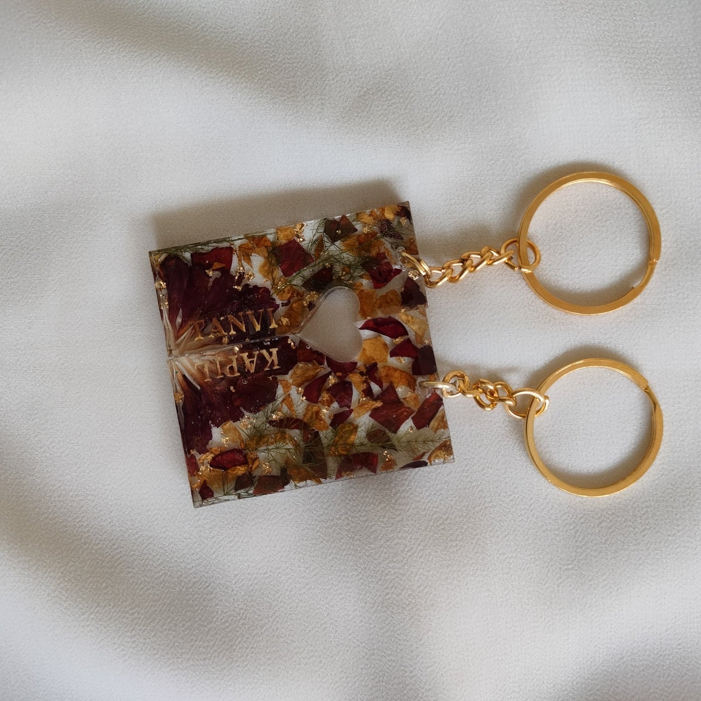 Couple Rose Name Keychain Set – Customizable