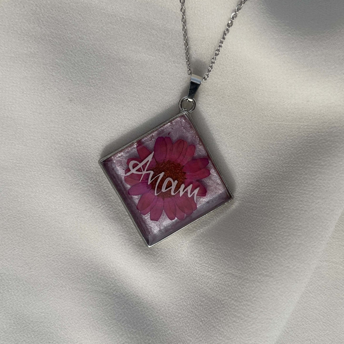 Personalized Handwritten Name Floral Heart Pendant Anti-Tarnish - Customisable