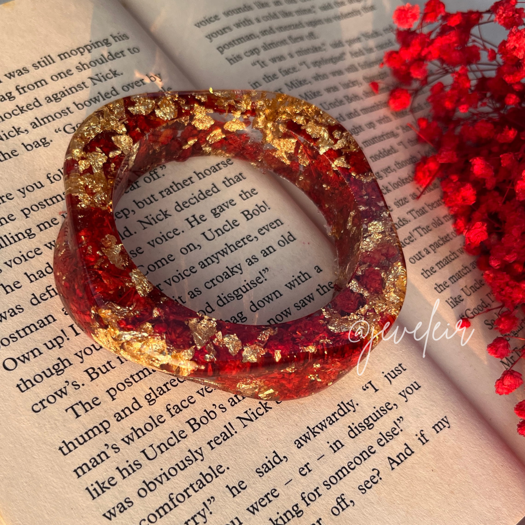 Comming soon - Square Red flower kada single