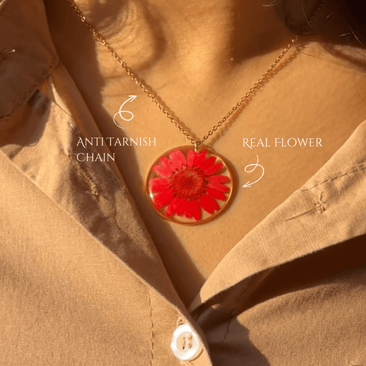Real Red Daisy Necklace – Handmade Resin Pendant | Anti-Tarnish Chain