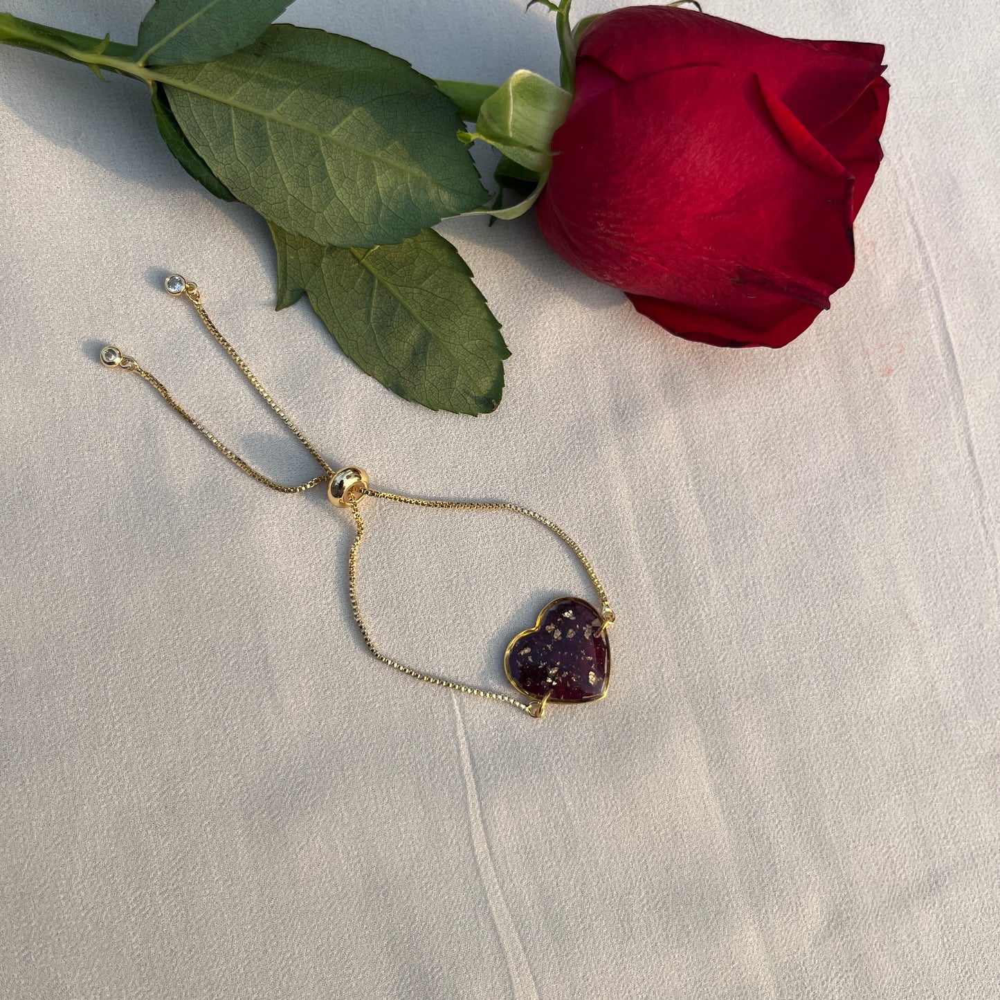Real Forget-Me-Not Flower Heart Bracelet – Handmade Resin Floral Bracelet for Women | Adjustable Gold Chain Gift