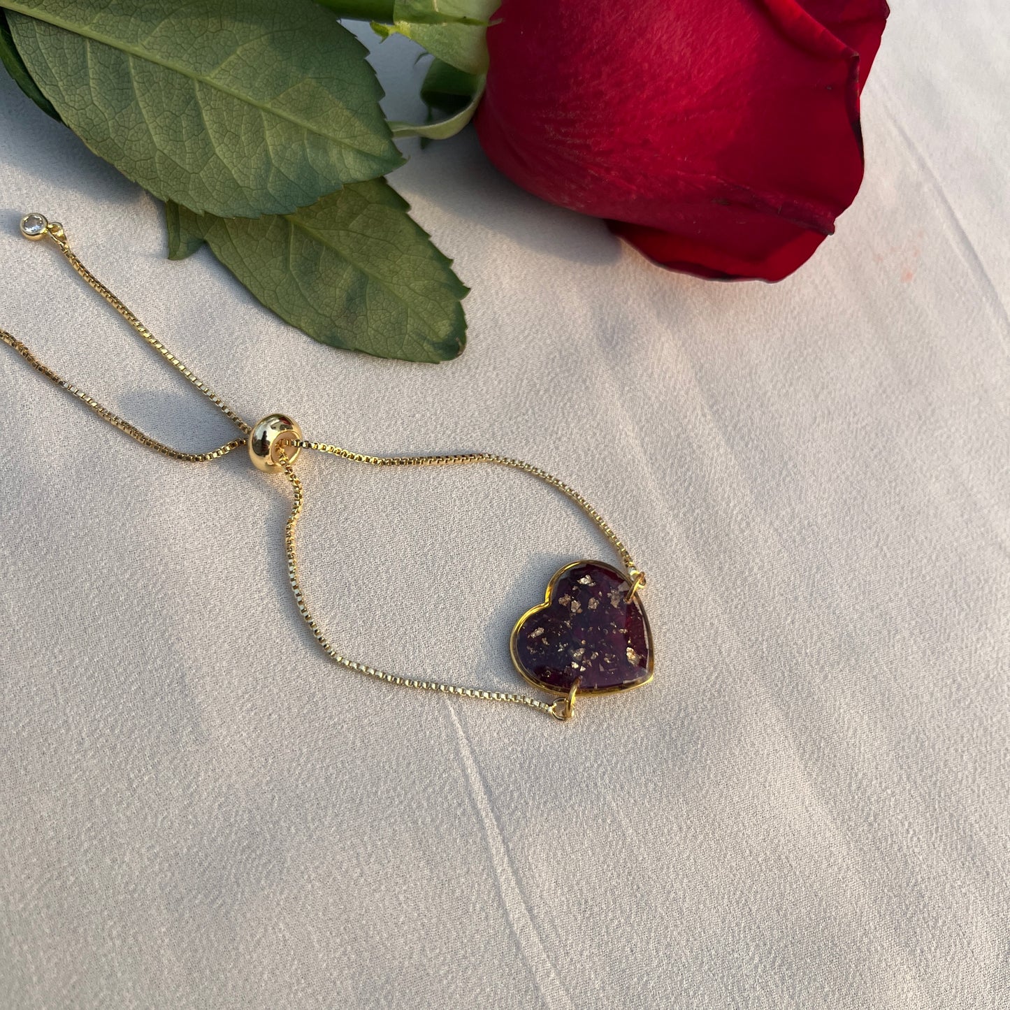 Real Forget-Me-Not Flower Heart Bracelet – Handmade Resin Floral Bracelet for Women | Adjustable Gold Chain Gift