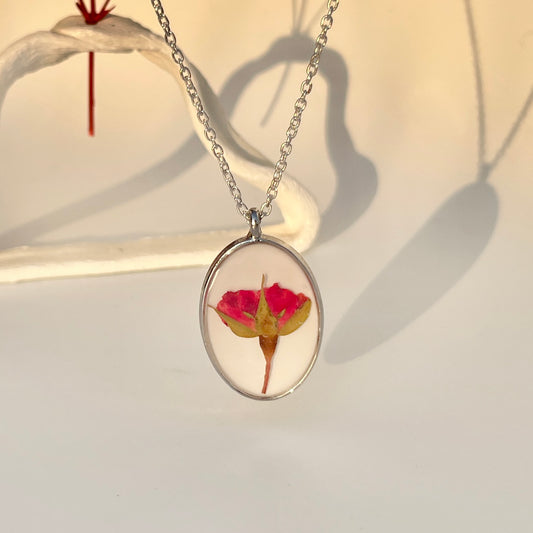 Handmade Real Flower Resin Oval Pendant – Anti-tarnish Chain Necklace