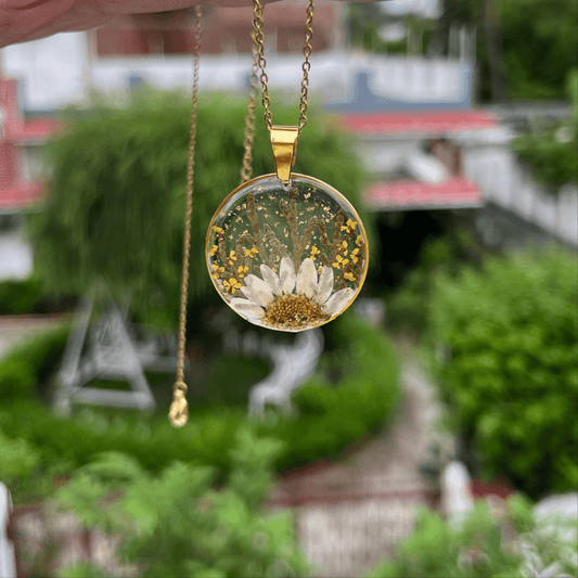 Round Shape Real Flower Anti-Tarnish Pendant - Customizable Gift For Her