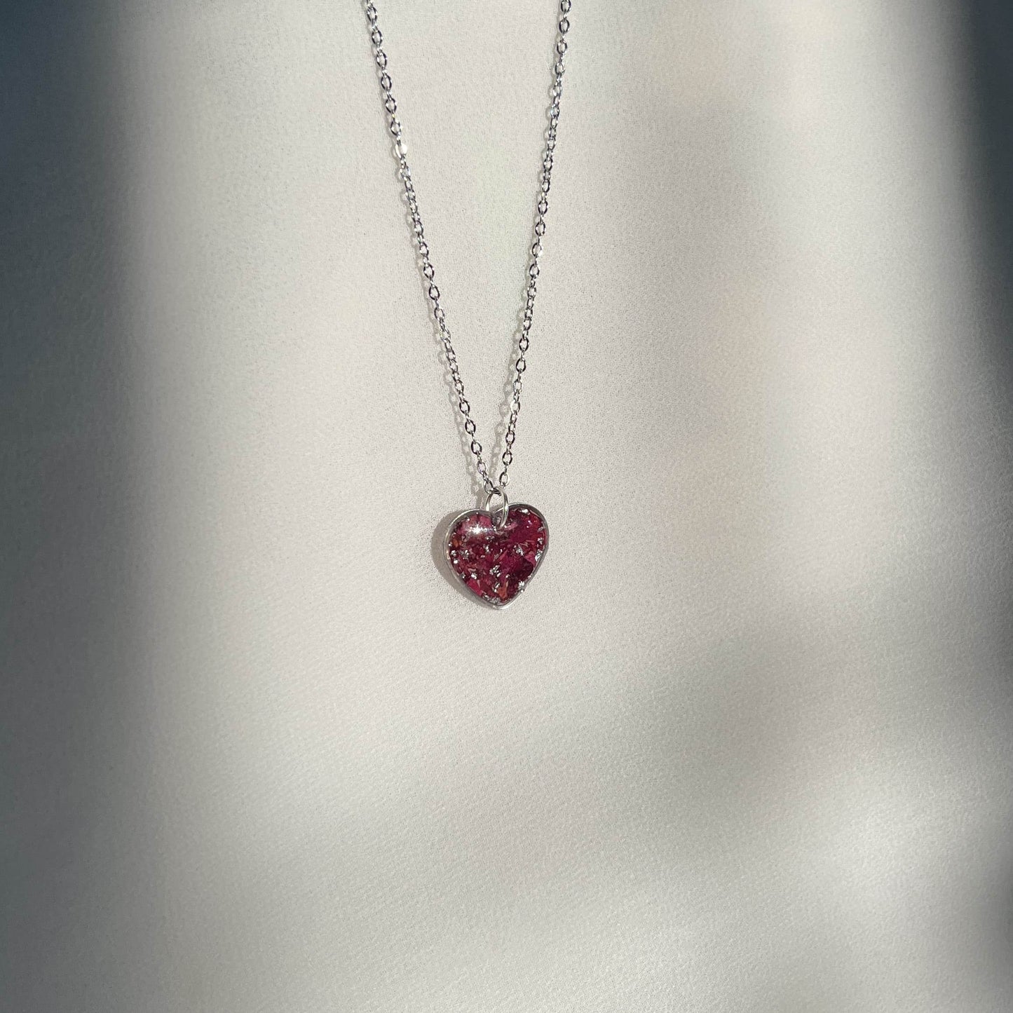 Minimal Rose Pendant – Real Rose Resin Necklace | Handmade Floral Jewelry with Anti-Tarnish Chain