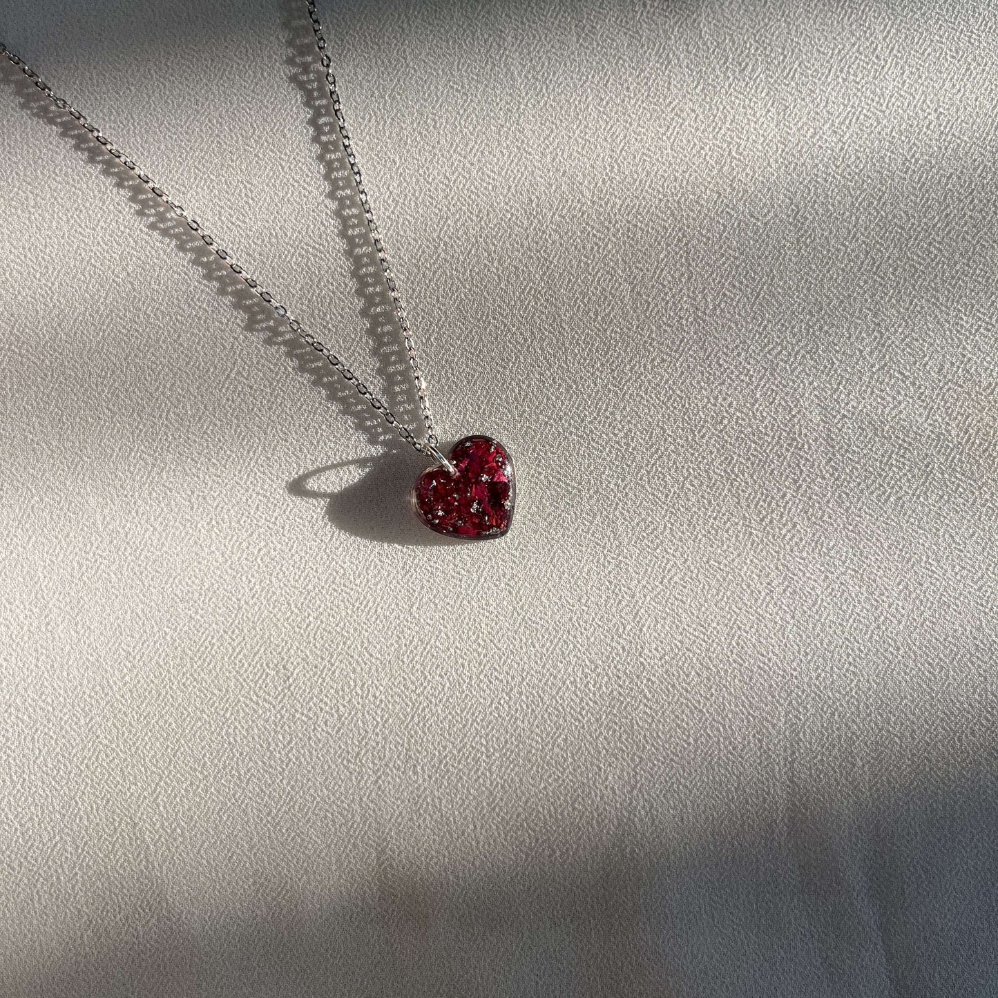 Minimal Rose Pendant – Real Rose Resin Necklace | Handmade Floral Jewelry with Anti-Tarnish Chain