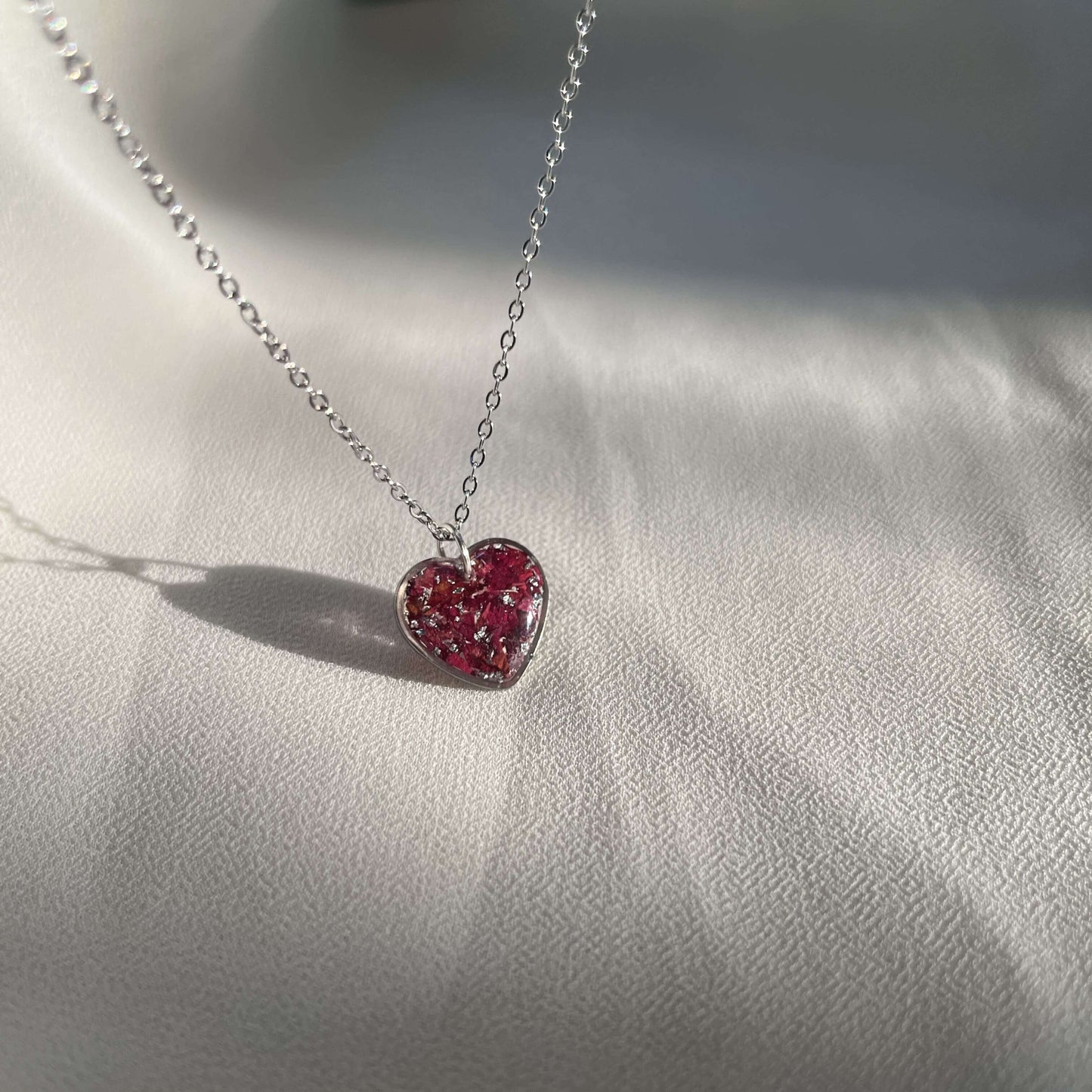 Minimal Rose Pendant – Real Rose Resin Necklace | Handmade Floral Jewelry with Anti-Tarnish Chain