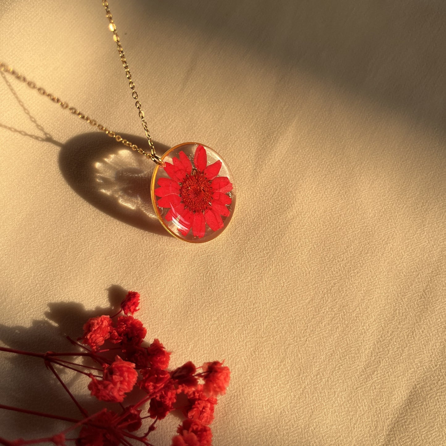 Real Red Daisy Necklace – Handmade Resin Pendant | Anti-Tarnish Chain